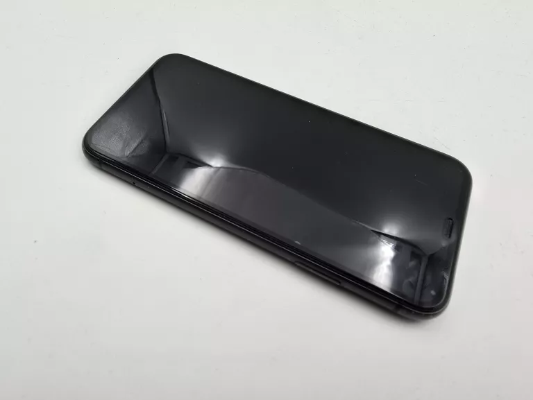SMARTFON APPLE IPHONE 11 64GB 6.1" CZARNY MHDA3PM/A KONDYCJA 83%