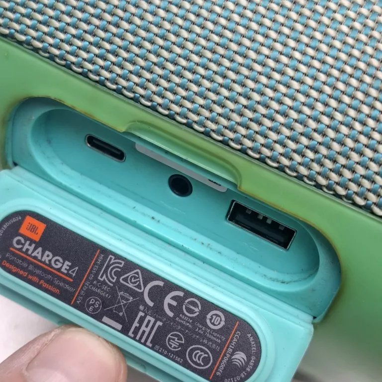 GŁOŚNIK JBL CHARGE 4