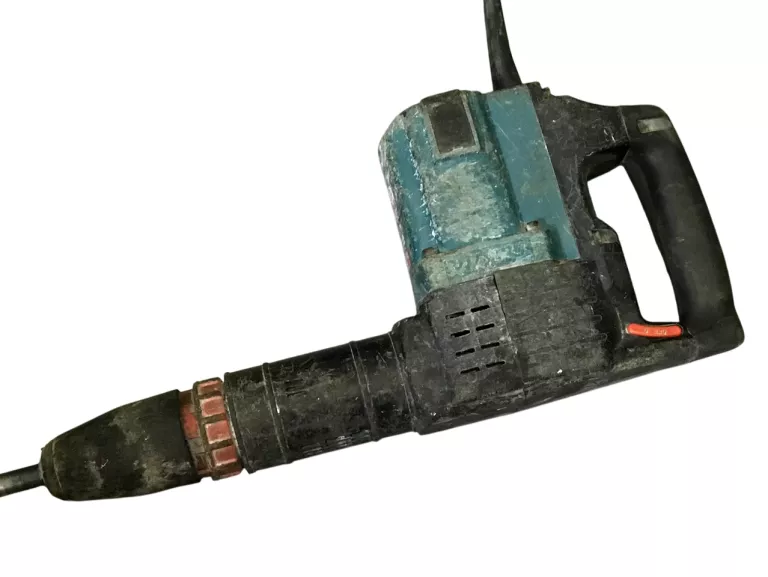 MŁOT UDAROWY MAKITA HM1202C