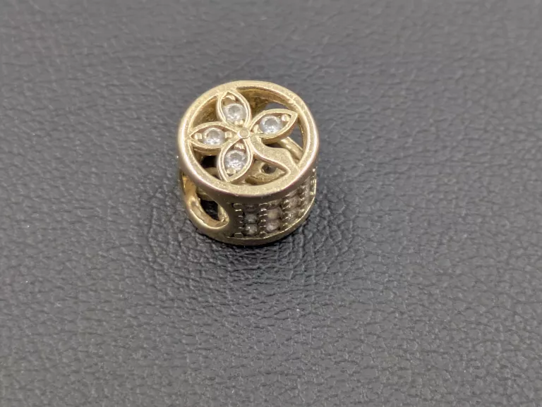 ZŁOTA ZAWIESZKA CHARMS KWIAT CYRKONIE 585 1,61G