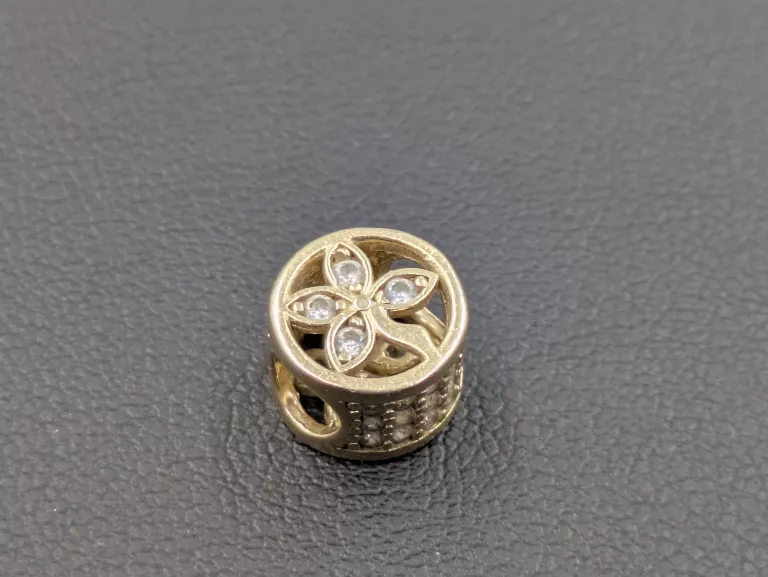 ZŁOTA ZAWIESZKA CHARMS KWIAT CYRKONIE 585 1,61G