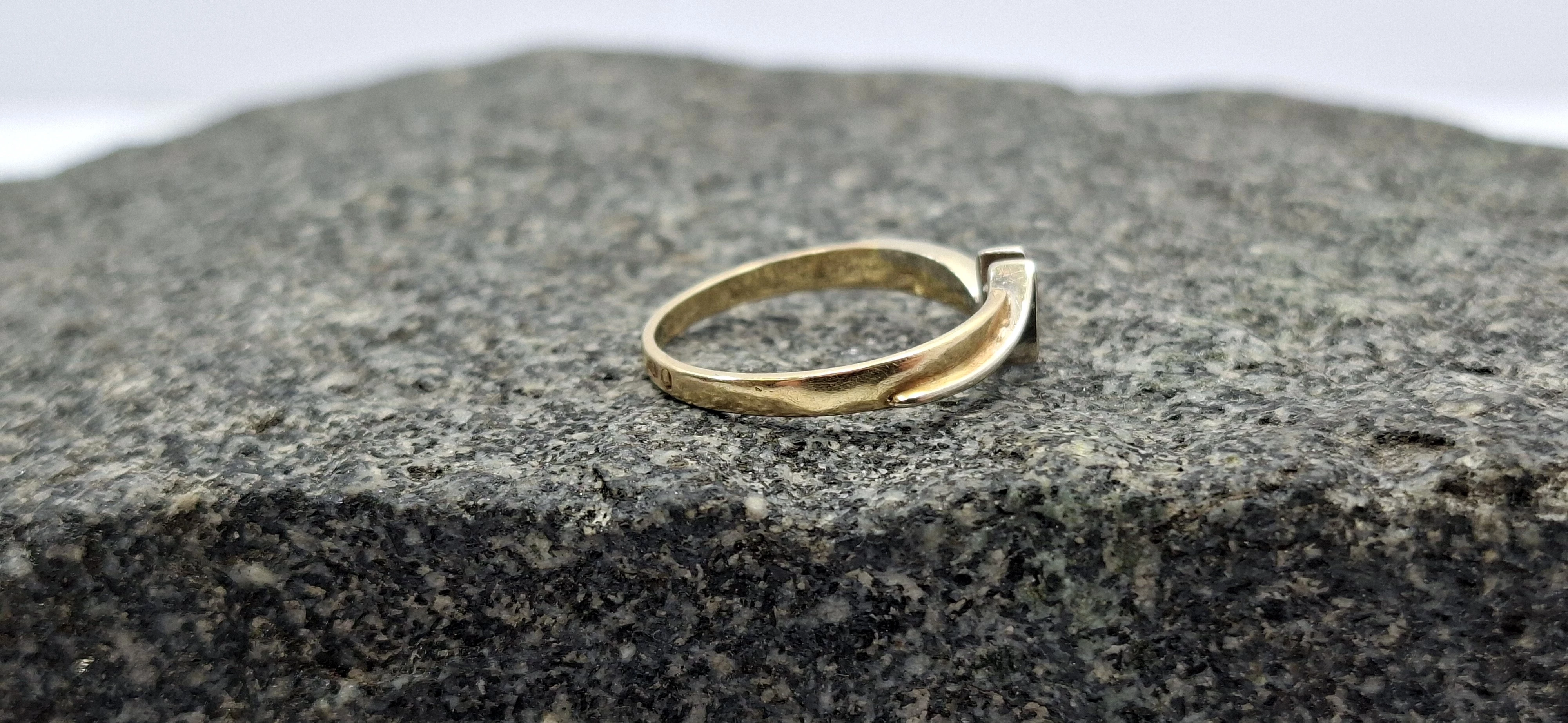 zloty-pierscionek-z-cyrkonia-p585-w206g-r17-waga-206