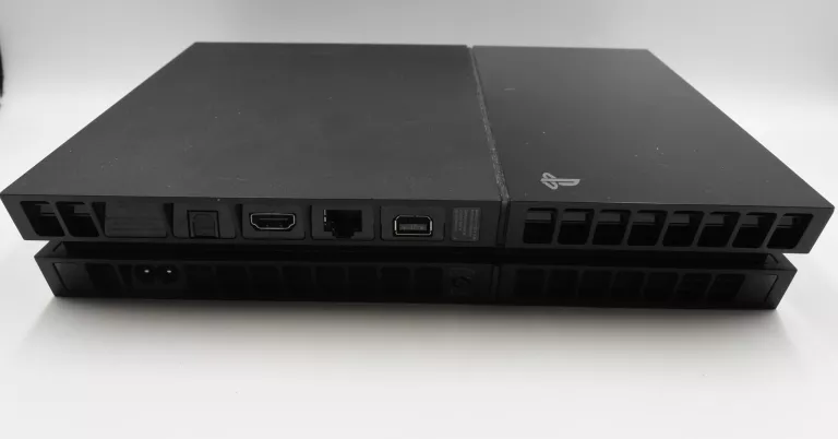 KONSOLA PLAYSTATION PS4 FAT 500GB