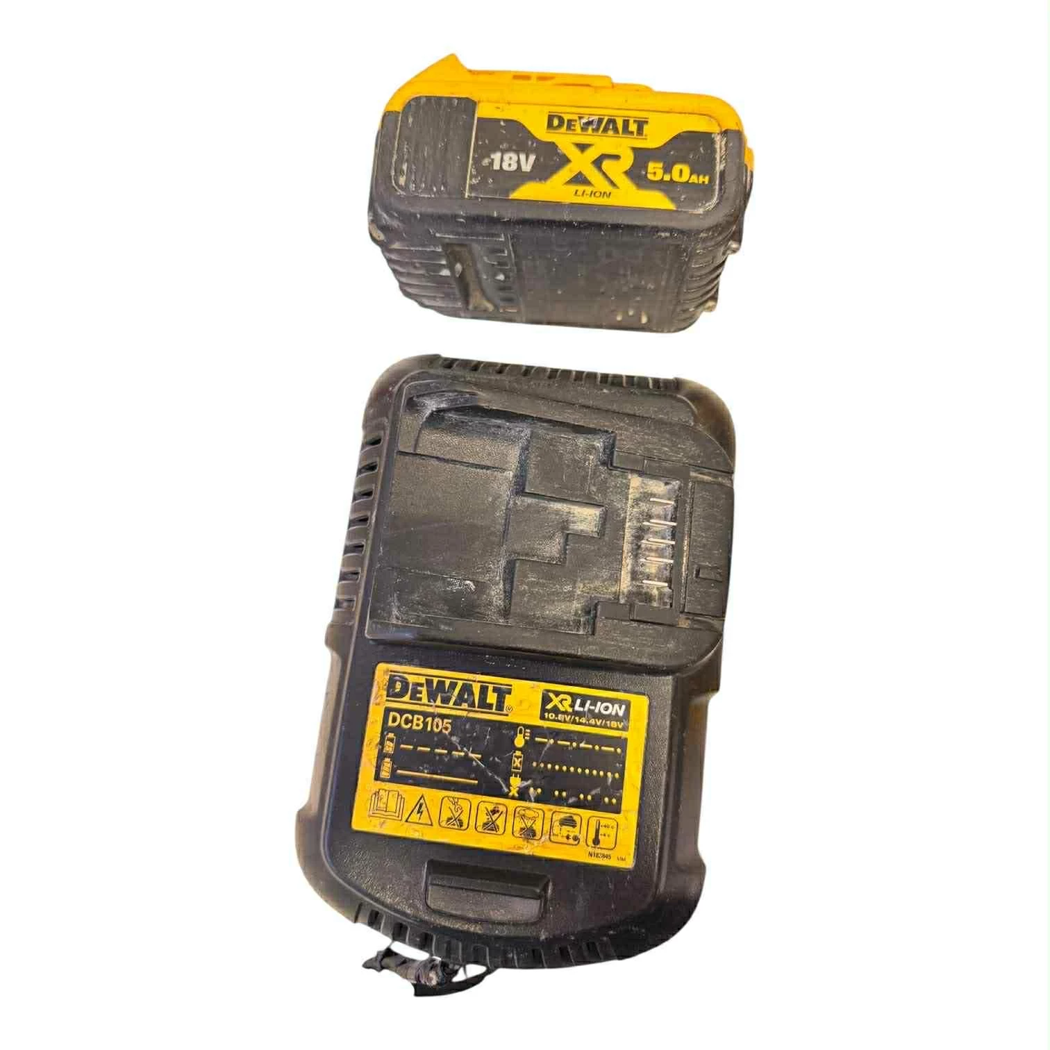 dewalt-zestaw-narzedzi-latarkawiertarko-wkretarka-zakretarka-udarowa-kod-producenta-dck266p2t-qw