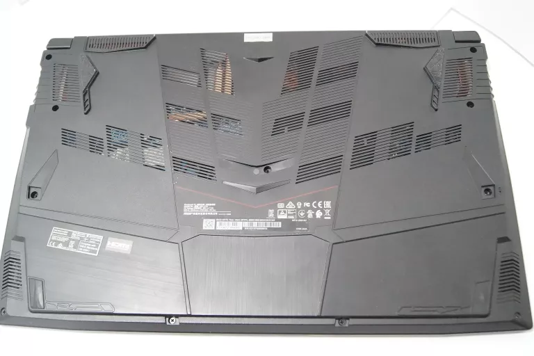 LAPTOP MSI MS-17F6/I5/8GB/512 SSD/RTX 3050/WIN11