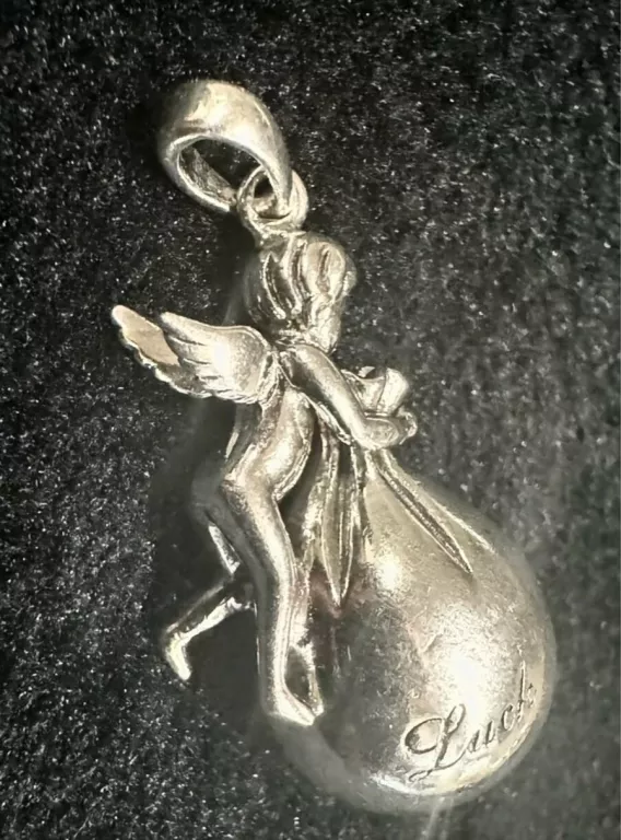SREBRNY ANIOŁEK LUCK – ZAWIESZKA 4,9 G, SYMBOL OCHRONY I SZCZĘŚCIA
