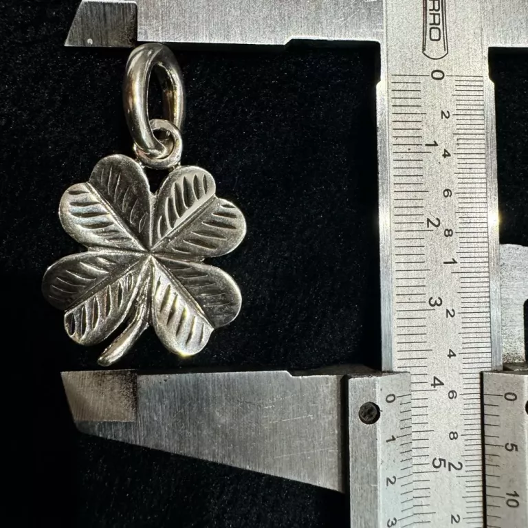 SREBNA ZAWIESZKA KONICZYNA SREBRO 925-6,43G SYMBOL SZCZĘŚCIA
