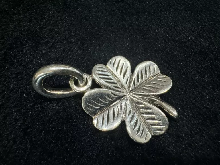 SREBNA ZAWIESZKA KONICZYNA SREBRO 925-6,43G SYMBOL SZCZĘŚCIA