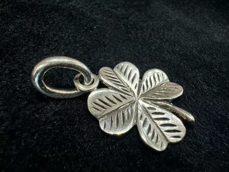 SREBNA ZAWIESZKA KONICZYNA SREBRO 925-6,43G SYMBOL SZCZĘŚCIA