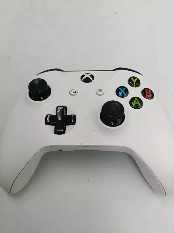 KONSOLA XBOX ONE S 1681 500 GB 2 PADY KABLE I 6 GIER KOMPLET