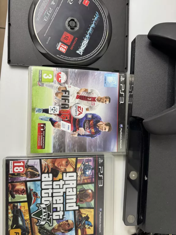 KONSOLA PS3 CECH-2004B 250GB + 2 PADY + 3 GRY