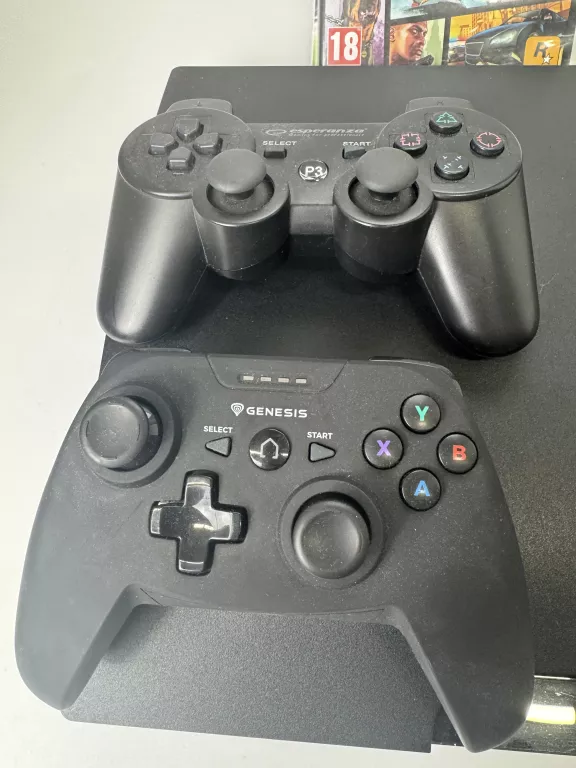 KONSOLA PS3 CECH-2004B 250GB + 2 PADY + 3 GRY