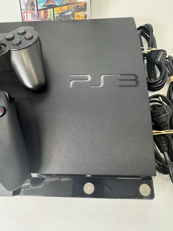 KONSOLA PS3 CECH-2004B 250GB + 2 PADY + 3 GRY