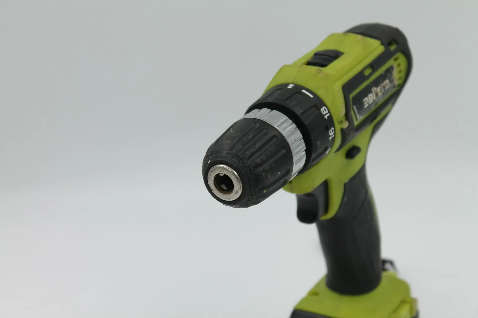 wkretarka-zeltero-18v-zo-w-18-2-ladowarka-napiecie-v-128551-6