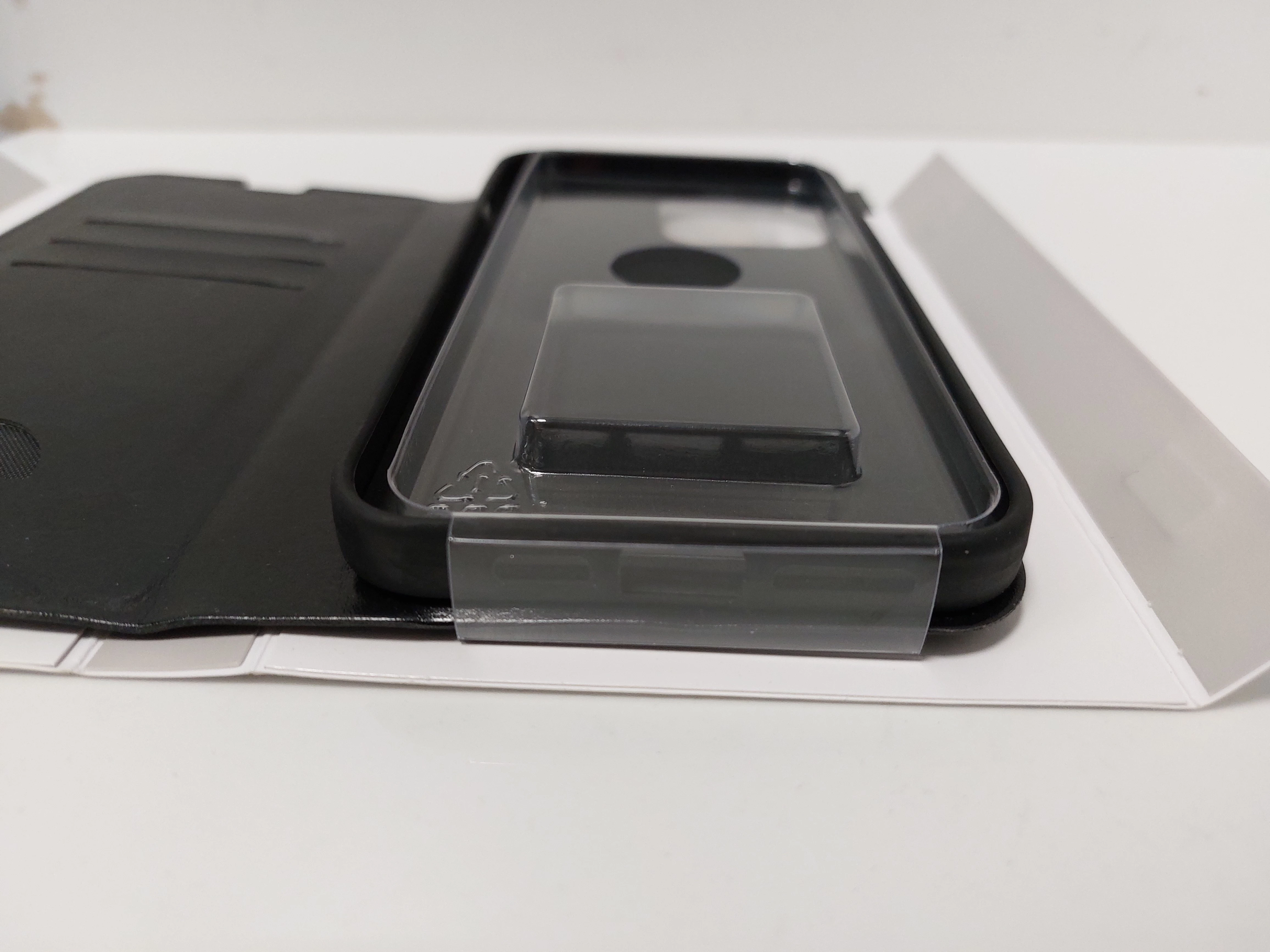 vivanco-etui-portfel-premium-okladka-ksiazki-na-iphonea-13-pro-max-pasuje-do-modelu-249828-1748634