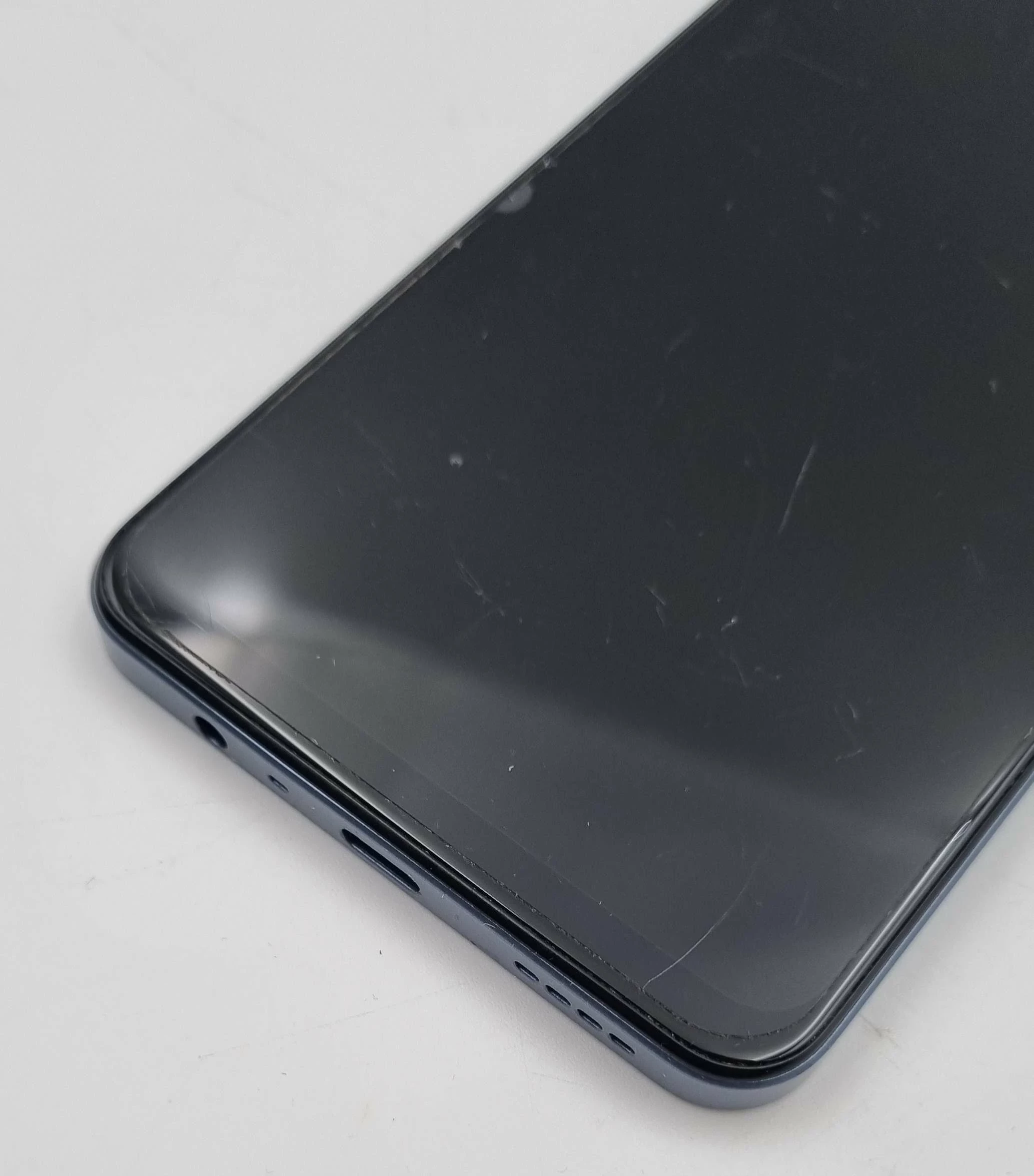 telefon-realme-c63-8256gb-solo-stan-11323-2