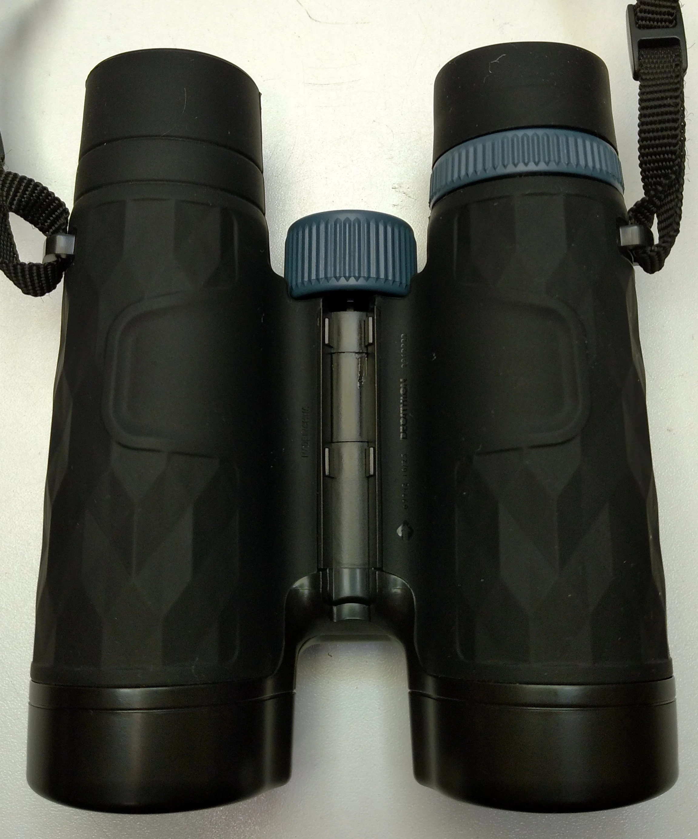 lornetka-quechua-12x32-powiekszenie-1200