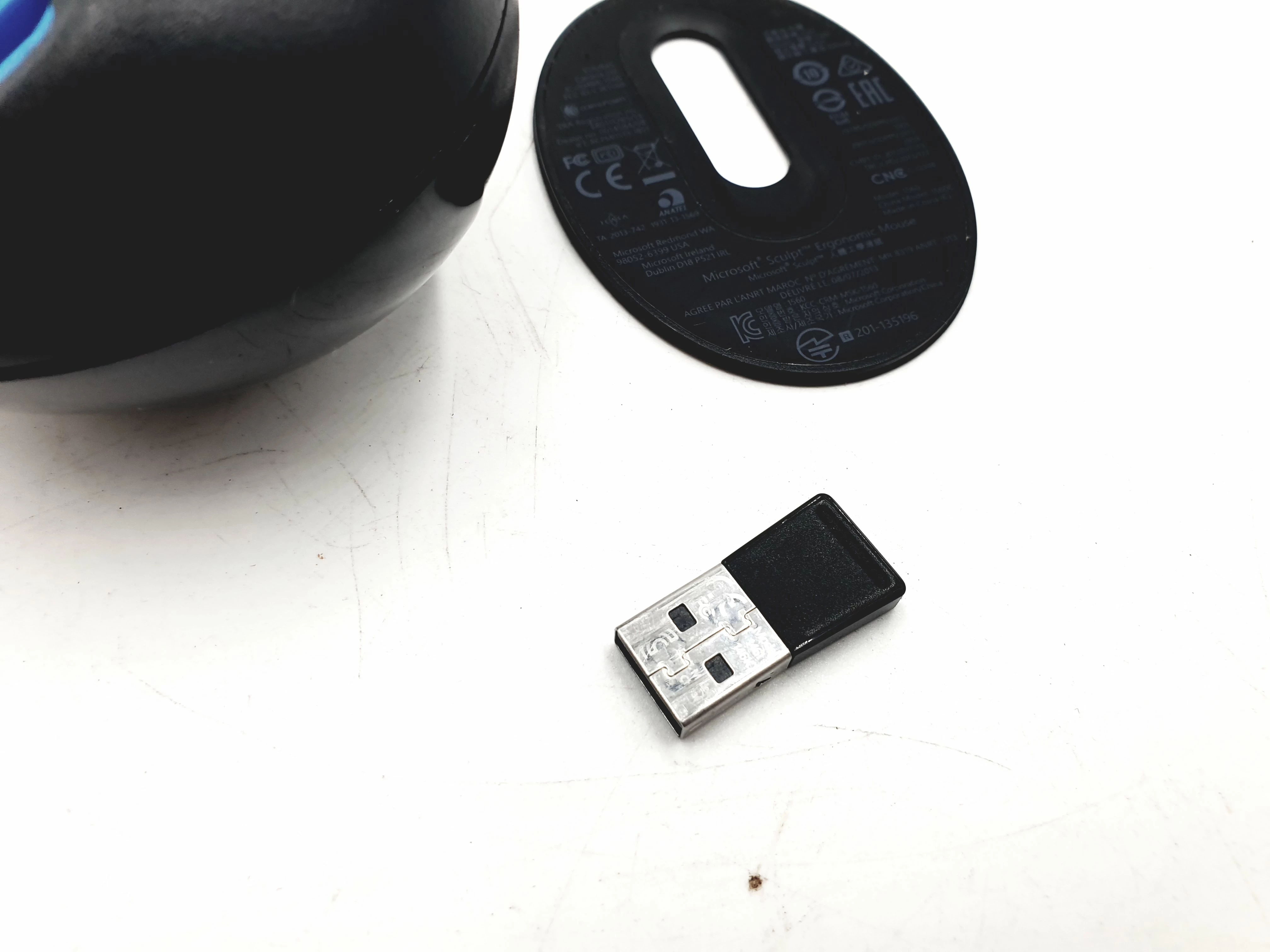 mysz-bezprzewodowa-ergonomiczna-microsoft-sculpt-ergonomic-mouse-model-sculpt-ergonomic-mouse