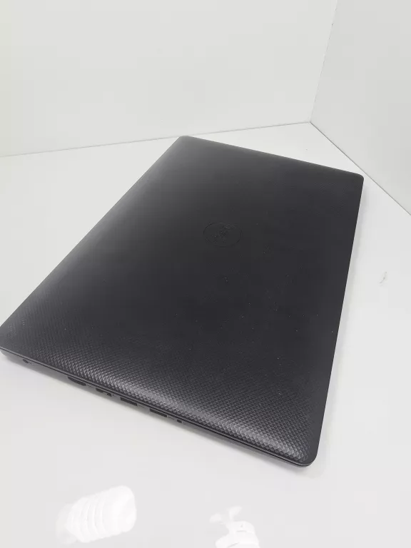 LAPTOP DELL VOSTRO 15 3000 I5/8 GB RAM/ 256 GB SSD