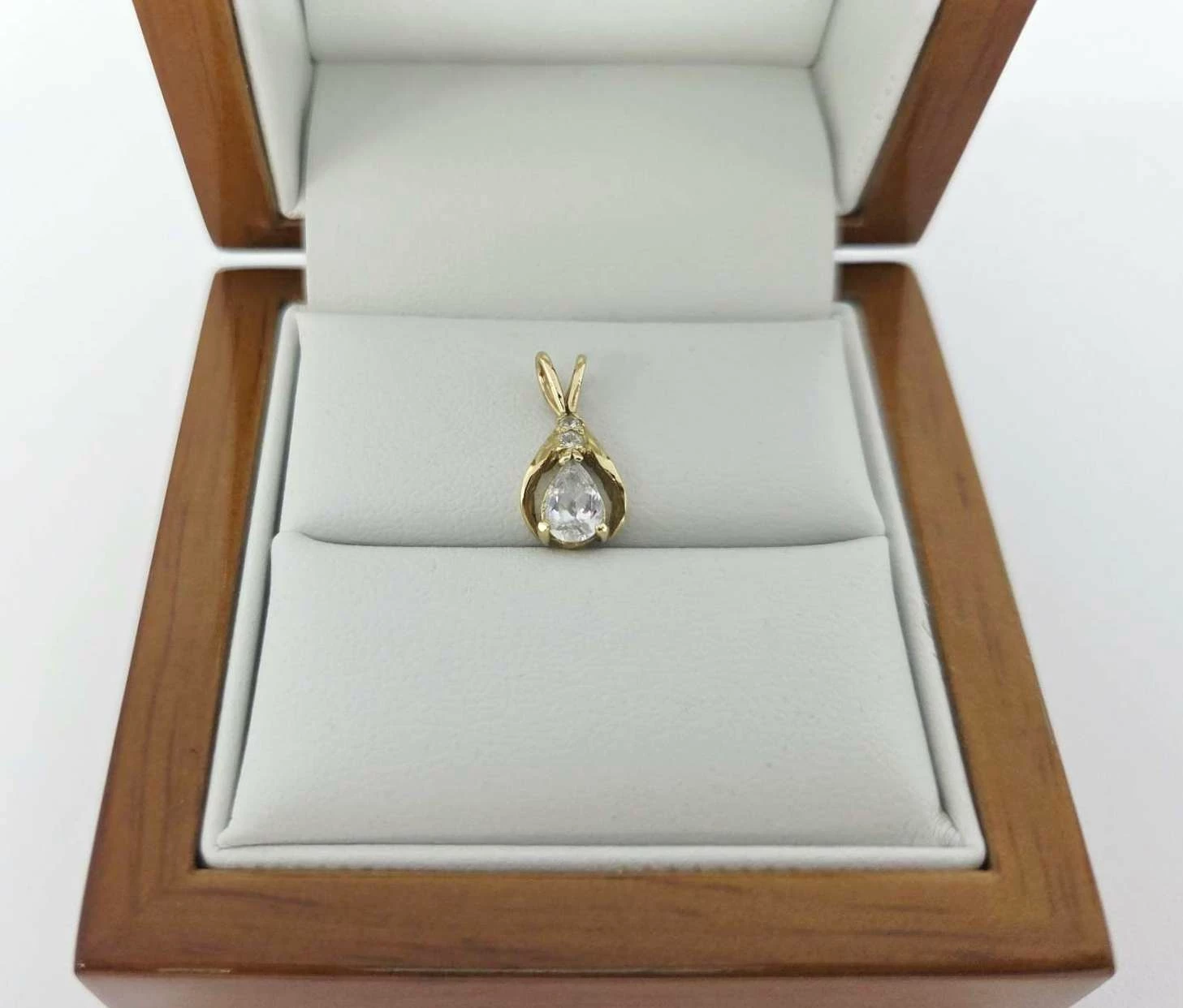 zloty-zawieszka-z-cyrkonia-p585-083g-cechy-207006-4