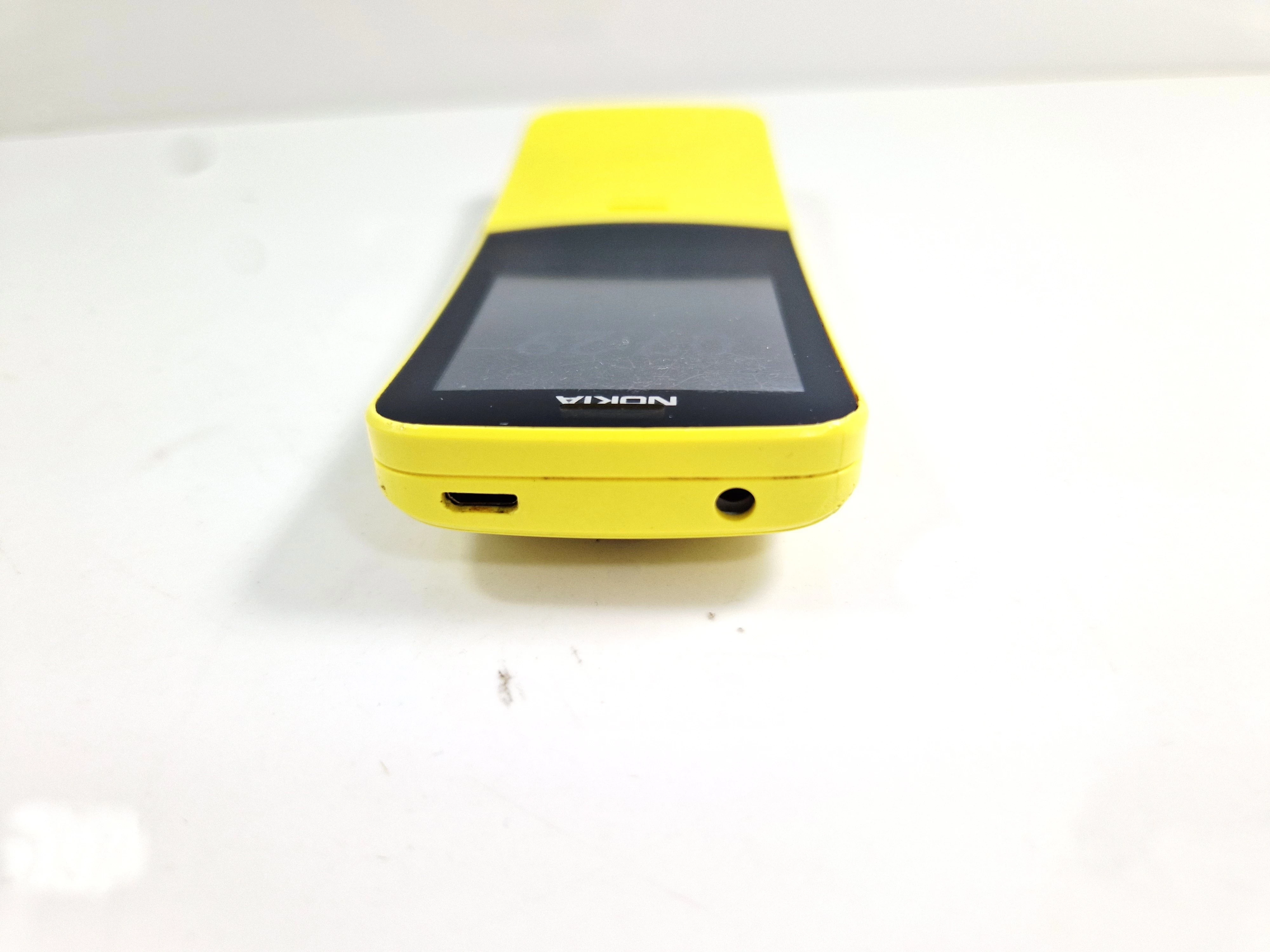 telefon-nokia-8110-pud-przekatna-ekranu-240