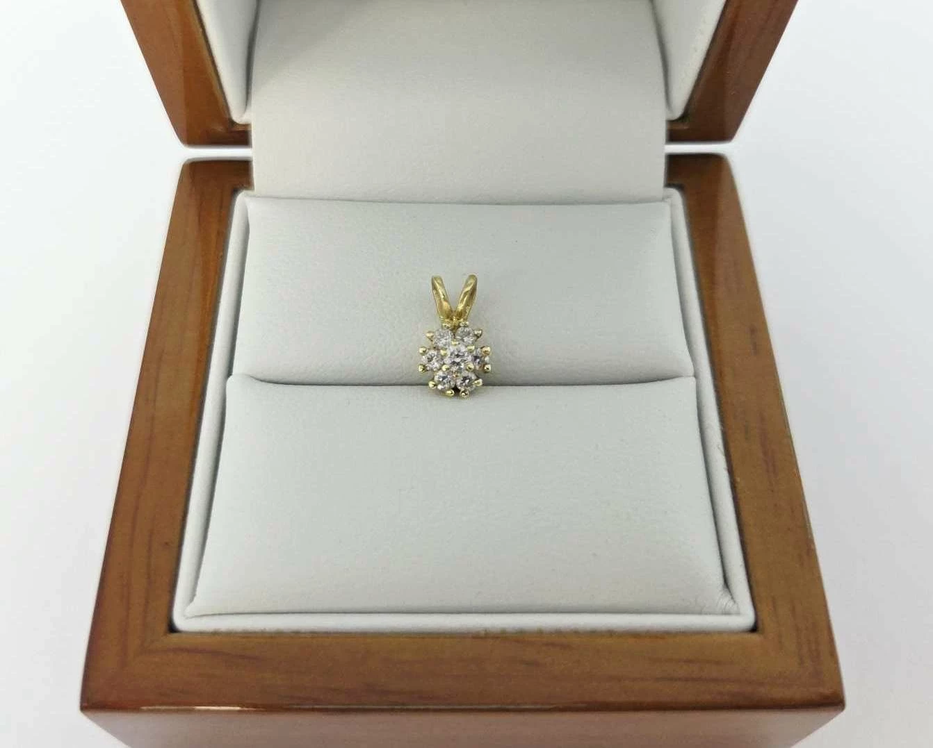 zlota-zawieszka-cyrkonie-583-097g-ean-gtin-5904501563802