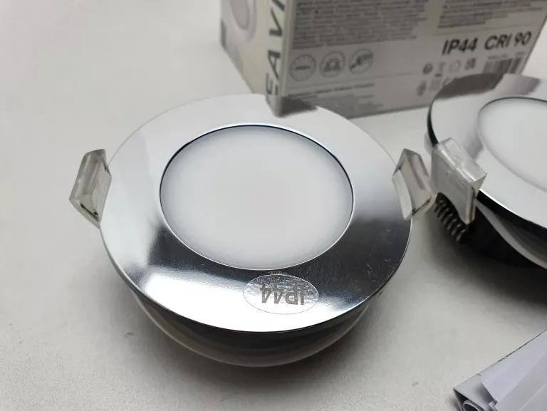 OCZKO GOODHOME LEAVITT 300 LM IP44 2700 K BIAŁE 3 SZT.