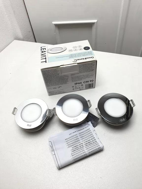 OCZKO GOODHOME LEAVITT 300 LM IP44 2700 K BIAŁE 3 SZT.