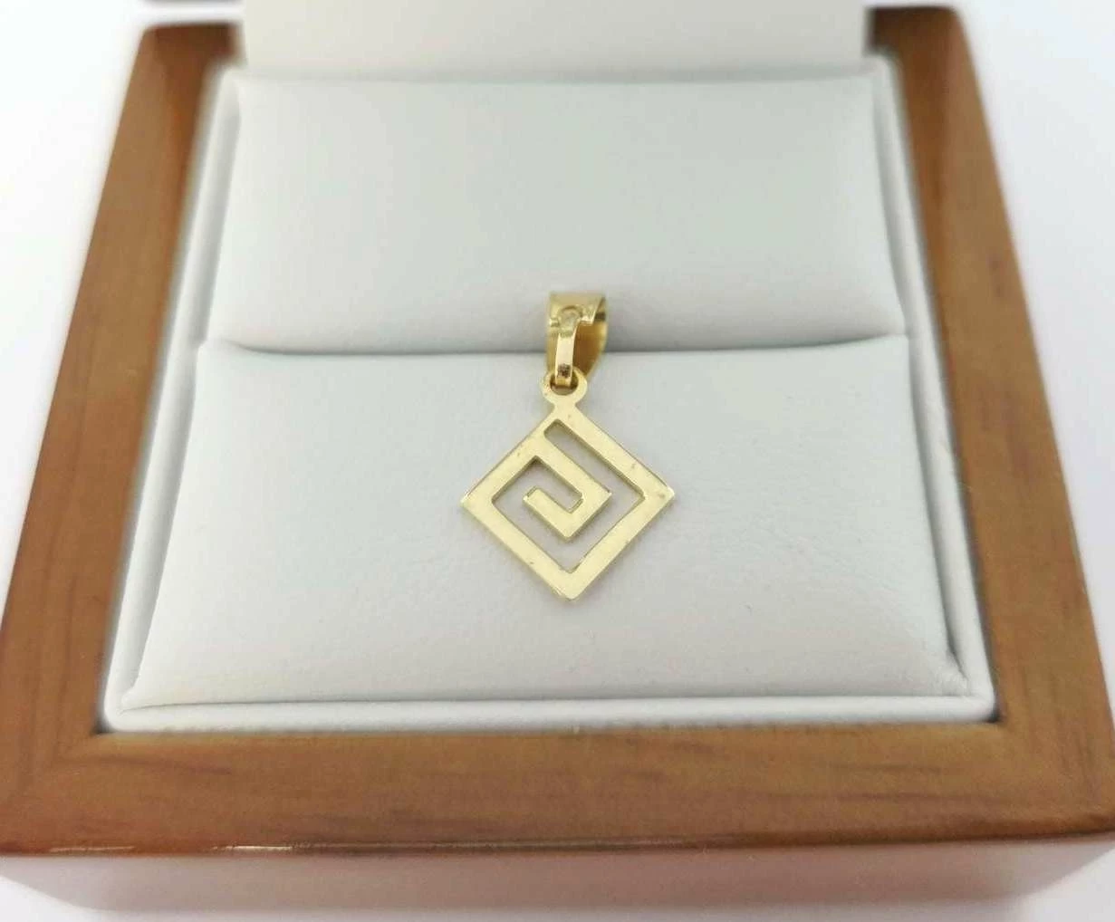 zlota-zawieszka-585-064g-2cm-material-15835-2