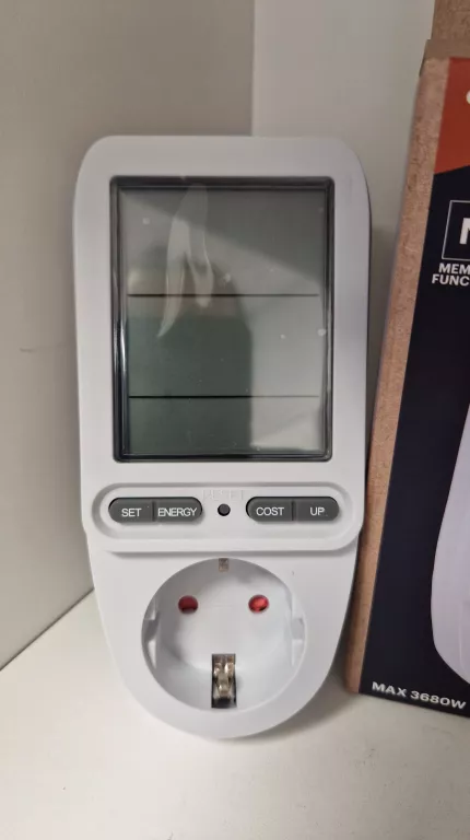 WATOMIERZ MIERNIK LICZNIK ZUŻYCIA ENERGII PRĄDU GRUNDIG MAX 3680W
