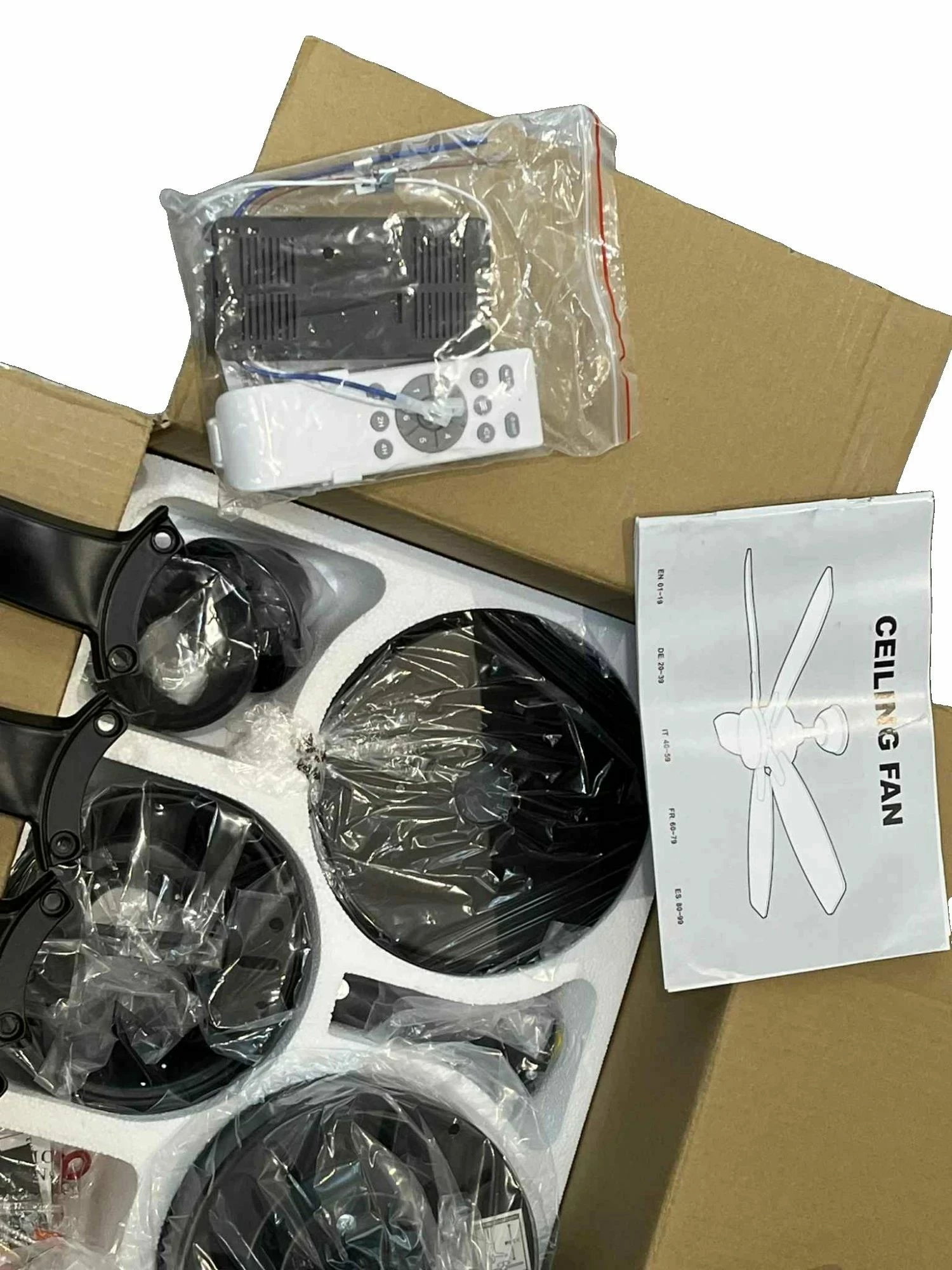 wiatrak-sufitowy-ceiling-fan-with-light-42in-60004-ean-gtin-000000000000