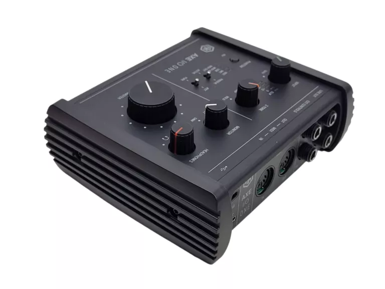 IK MULTIMEDIA AXE I/O ONE INTERFEJS AUDIO USB-C 192KHZ CZARNY