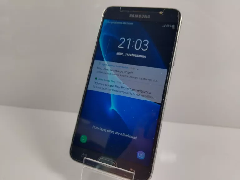 TELEFON SAMSUNG GALAXY J7 2016 2 GB / 16 GB 4G