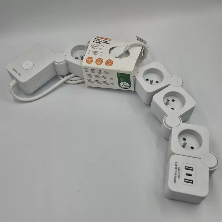 ELASTYCZNA LISTWA ZASILAJĄCA HYKKER, 5 GNIAZD, 2 X USB-A, 1 X USB-C