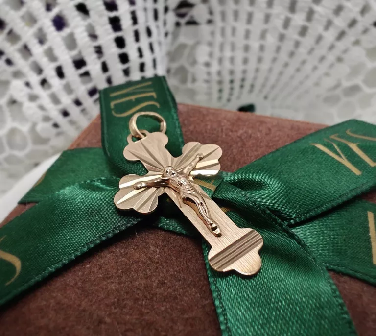 ZŁOTA ZAWIESZKA KRZYŻ JEZUS KRZYŻYK 2,63/585