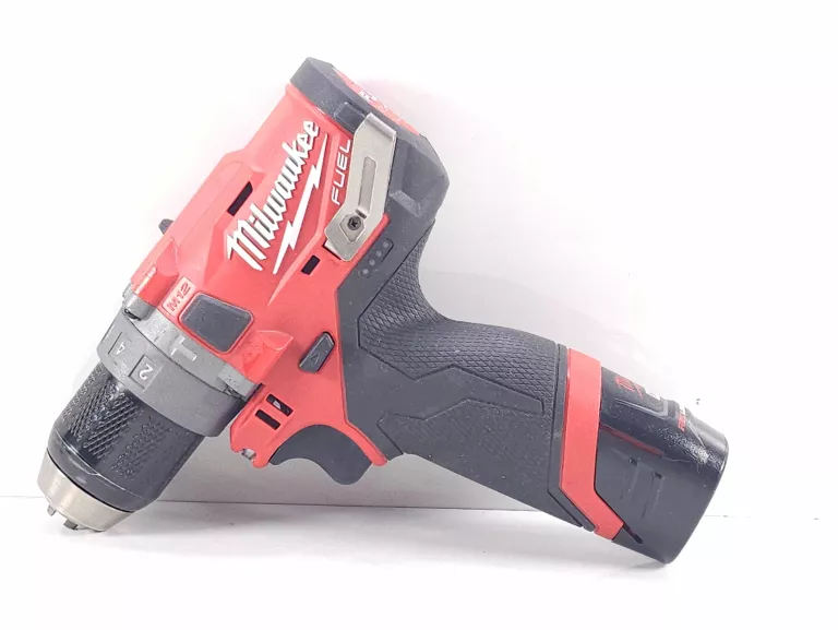 WKRETARKA UDAROWA MILWAUKEE FUEL BRUSHLESS M12 + ŁADOWARKA MILLWAUKE M12