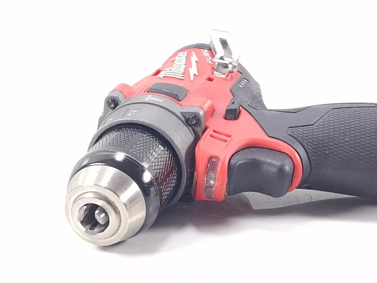 WKRETARKA UDAROWA MILWAUKEE FUEL BRUSHLESS M12 + ŁADOWARKA MILLWAUKE M12