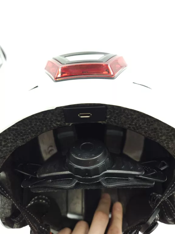 KASK ROWEROWY Z OŚWIETLENIEM LED UIRAX