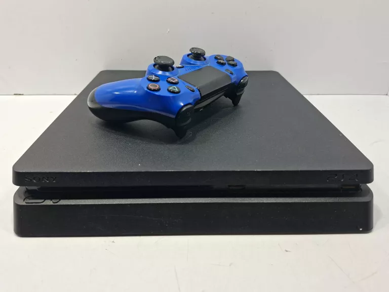 KONSOLA PS4 1TB 1PAD
