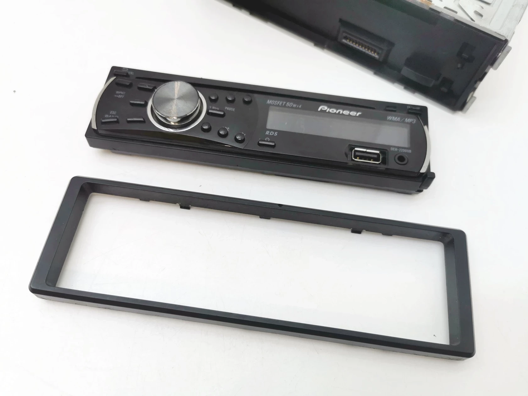 radio-samochodowe-pioneer-deh-2200ub-kod-producenta-4977729967036