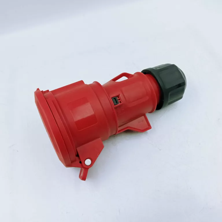 FAMATEL GNIAZDO SIŁOWE PRZEMYSŁOWE PRZENOŚNE 32A 5P 400V IP54 23303
