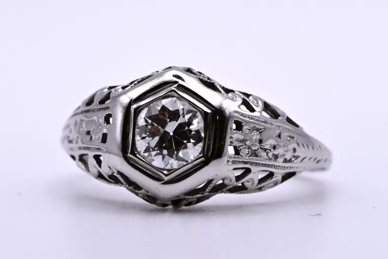 MISTERNY PIERŚCIONEK Z WIDOWISKOWYM BRYLANTEM 0,45CT ZŁOTO 750 R: 10