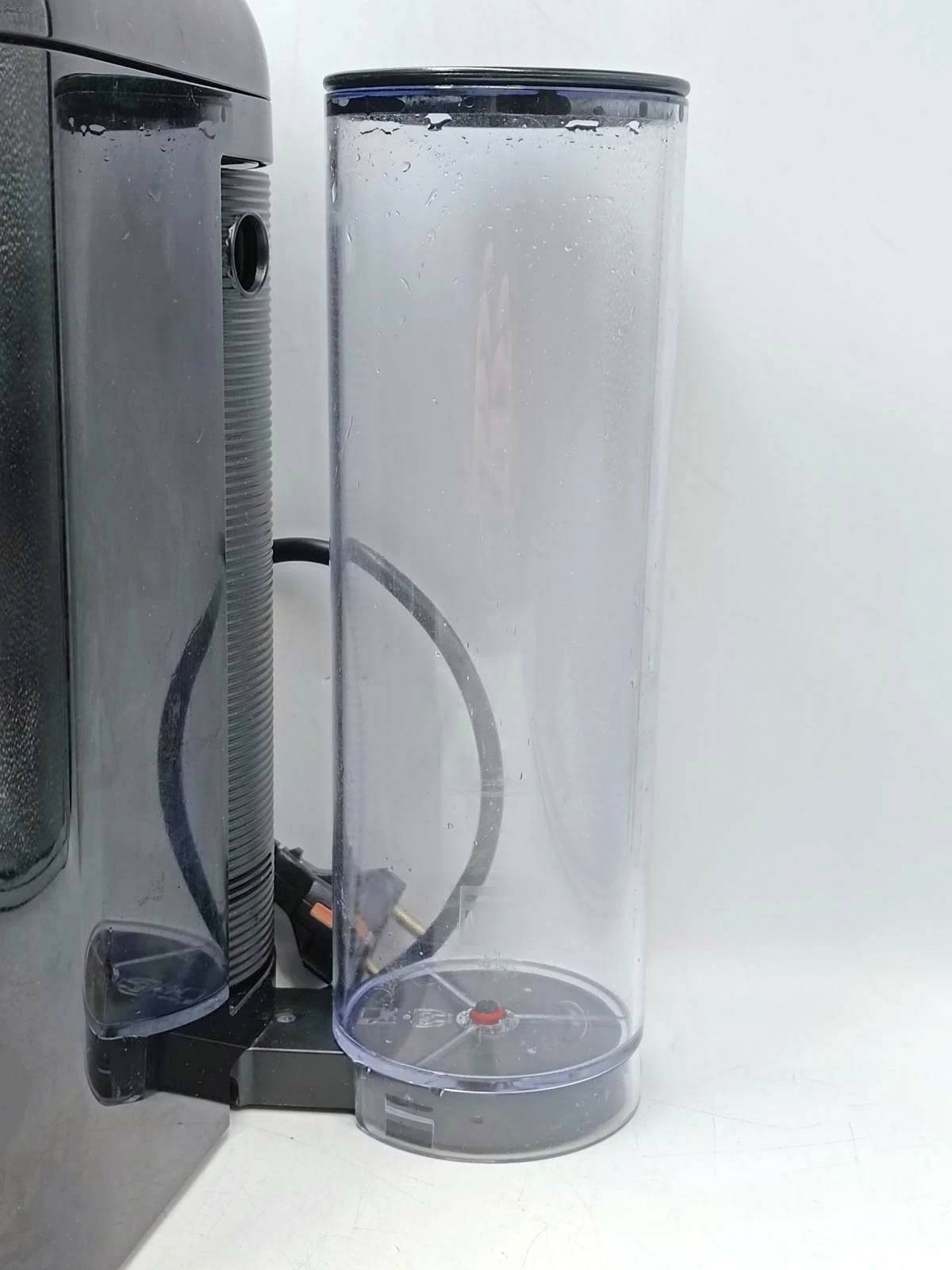 ekspres-kapsulkowy-nespresso-vertuo-plus-gcb2-kolor-dominujacy-129357-3