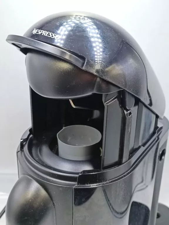 ekspres-kapsulkowy-nespresso-vertuo-plus-gcb2-material-202593-2