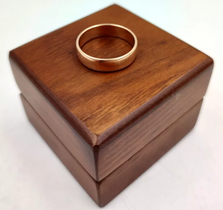 KLASYCZNA  ZŁOTA OBRĄCZKA 585/5,03G