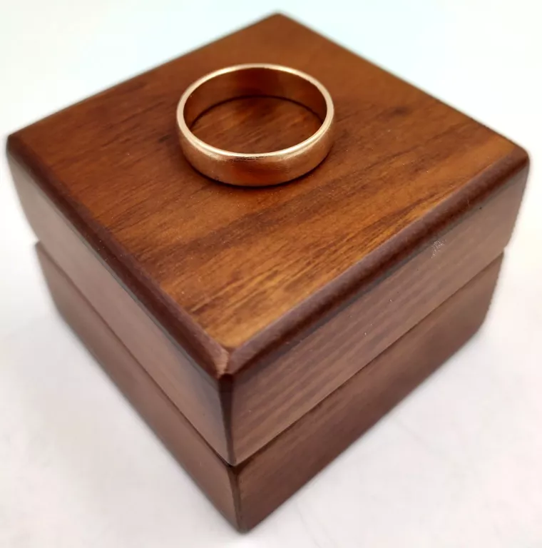 KLASYCZNA  ZŁOTA OBRĄCZKA 585/5,03G