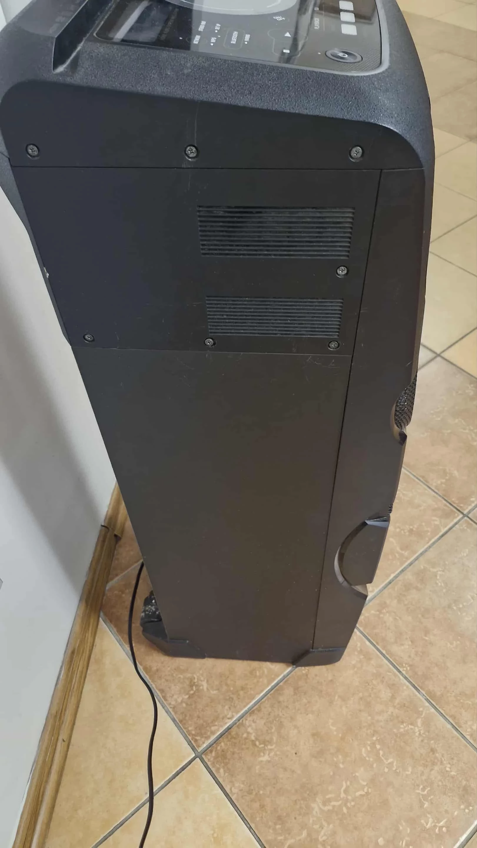 glosnik-sony-mhc-v77dw-przenosny-zestaw-audio-o-duzej-mocy-1440w-moc-znamionowa-rms-1440
