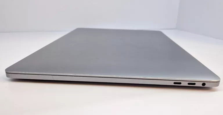 laptop-macbook-pro-15-2017-rozdzielczosc-px-4474-211489