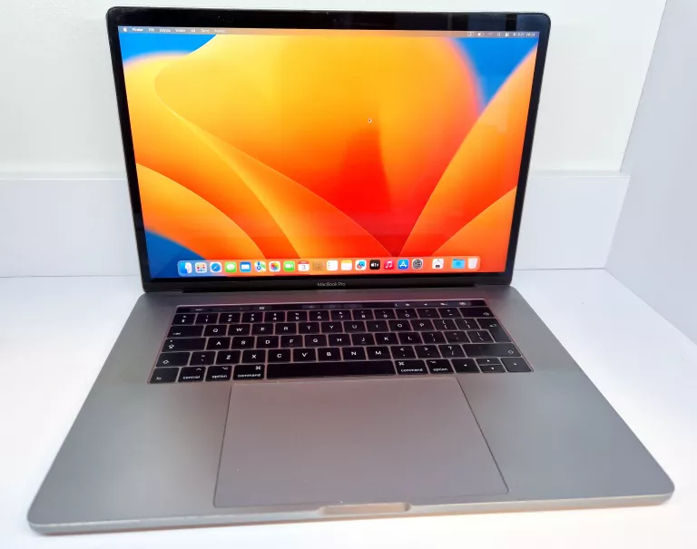 laptop-macbook-pro-15-2017-orla-bialego-11u01-poznan