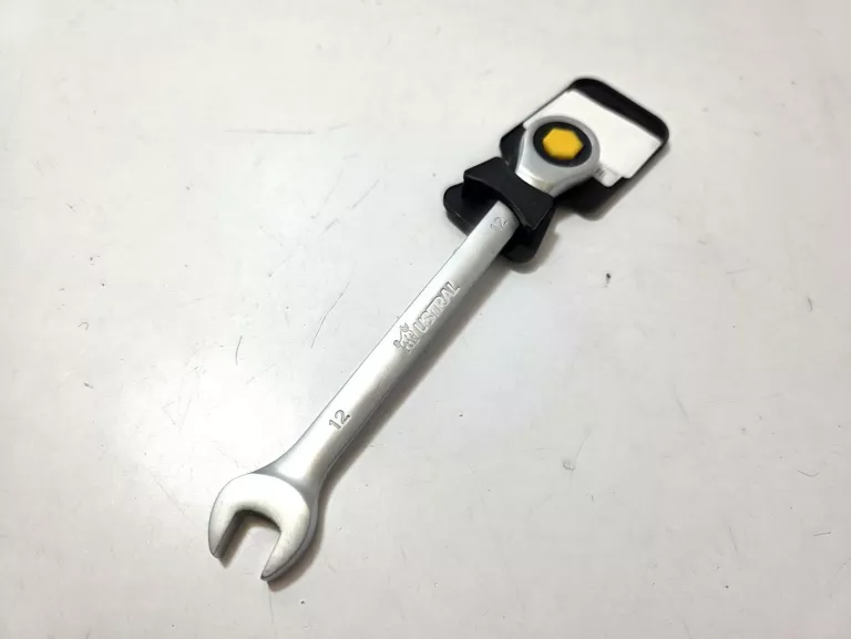 KLUCZ 12MM Z GRZECHOTKĄ